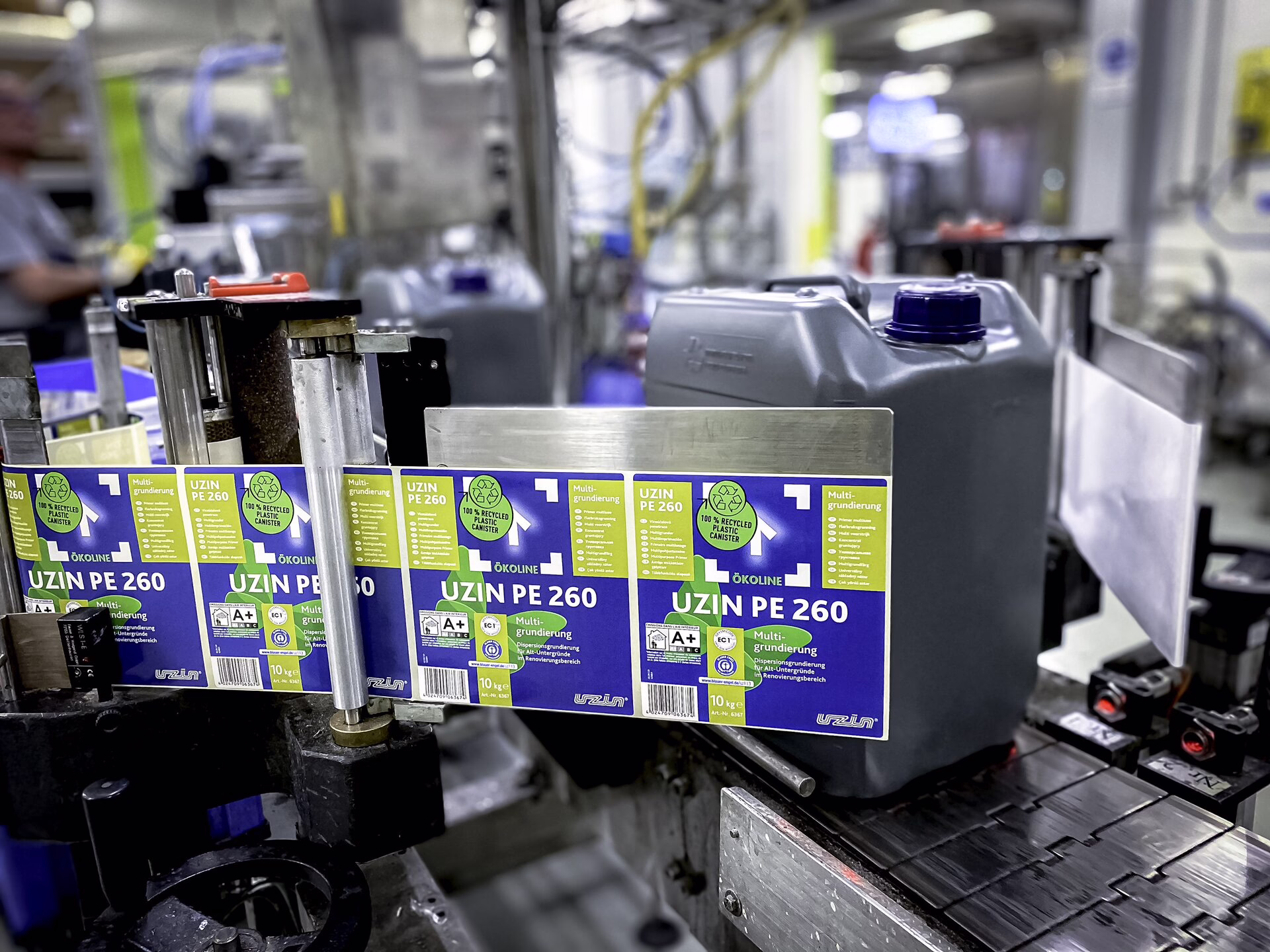 Into the future with canisters made of 100% recycled material
